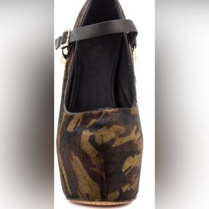 Ziginy Women's Skillet Dress Pump Leather Upper.  Size 7.  New without tag.